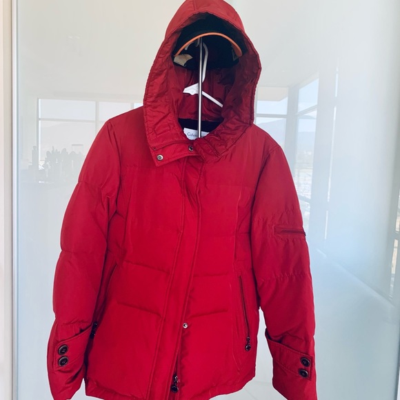 Excellent winter jacket for snow & ski activities. - Picture 1 of 3